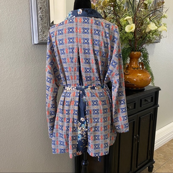 Wet Seal- Kimono Top - Picture 2 of 6